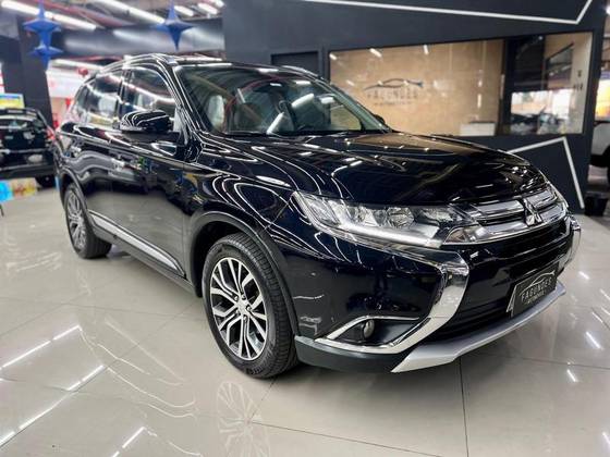 MITSUBISHI OUTLANDER 2.2 4X4 16V DIESEL 4P AUTOMÁTICO MITSUBISHI OUTLANDER 2.2 4X4 16V DIESEL 4P AUTOMÁTICO